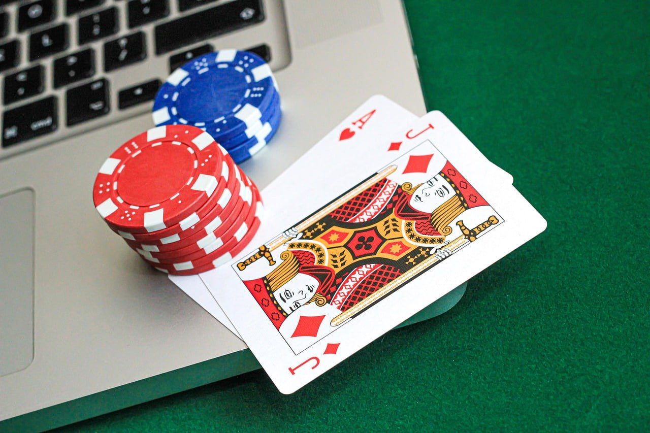 বাংলাদেশি খেলোয়াড় casino games - এ জয়ের আনন্দ উপভোগ করছেন
